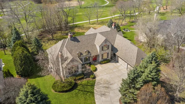 $1,398,000 | 121 Legend Way, Wales, WI 53183