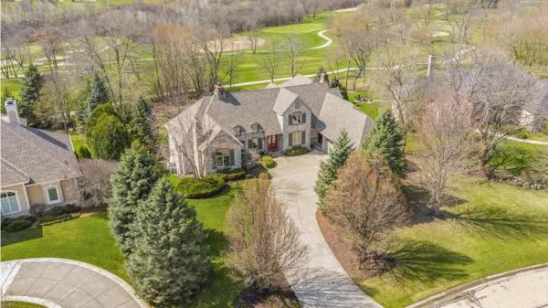 $1,398,000 | 121 Legend Way, Wales, WI 53183
