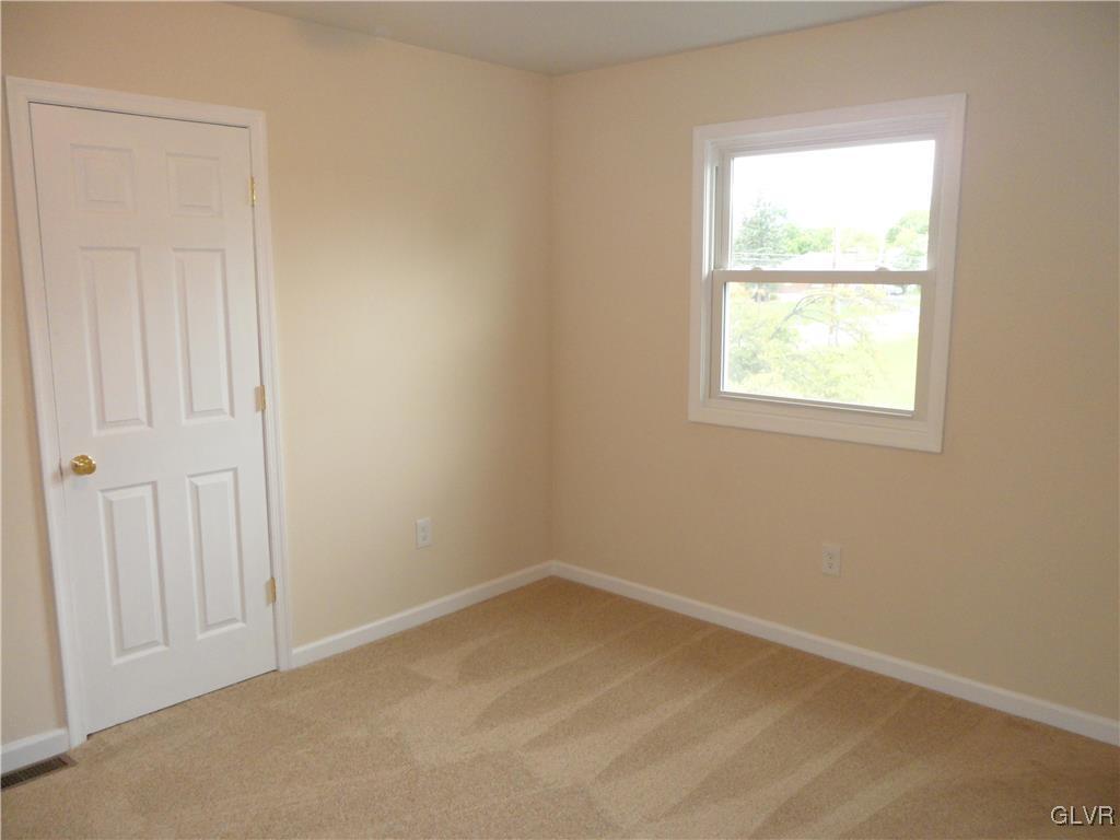 2811 Kingsview Avenue Easton, PA 18045 - Photo 26 of 31