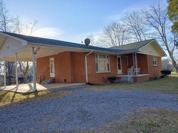 a front view of house with yard
