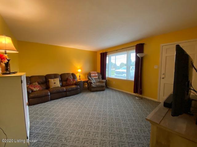 240 Manton Road Bardstown, KY 40004 - Photo 3 of 30 IMG_4323