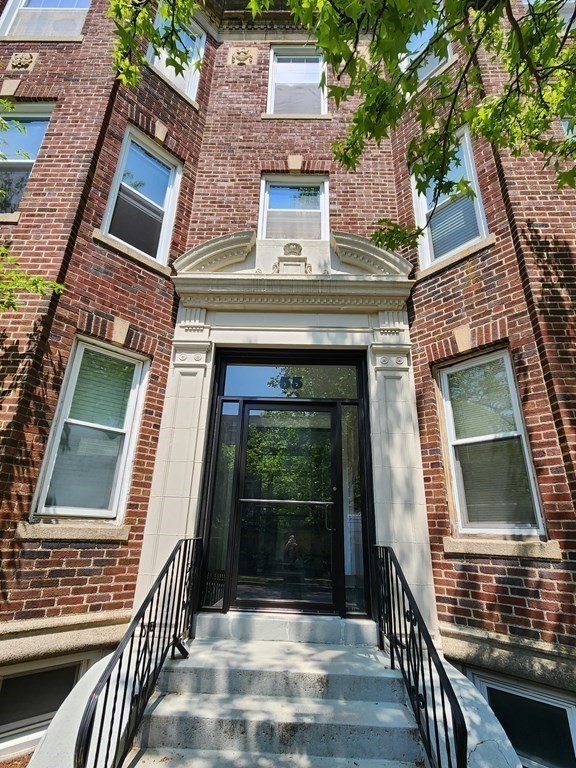 55 Thatcher Street, Unit 6 Brookline, MA 02446 - Photo 27 of 31
