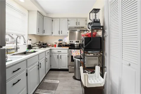 $649,900 | 370 Montgomery Avenue, Cranston, RI 02905
