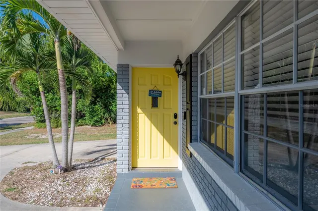 $3,350 | 2523 Lake Ellen Circle, Tampa, FL 33618