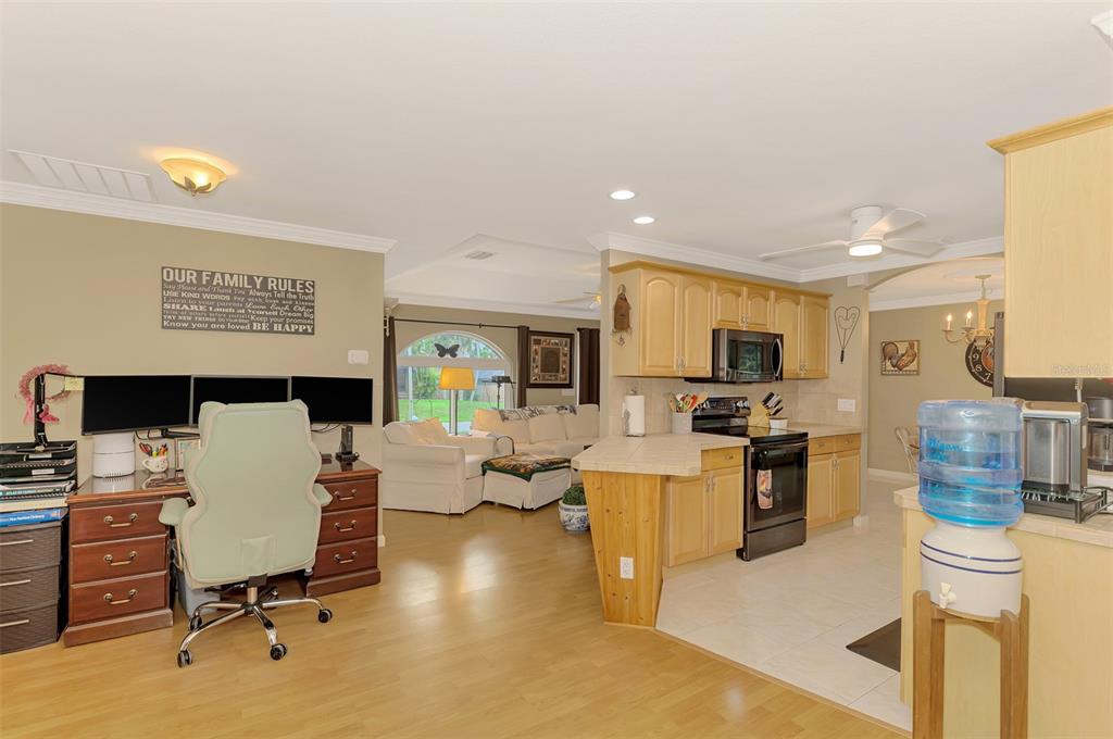 411 Nightingale Road Venice, FL 34293 - Photo 12 of 37