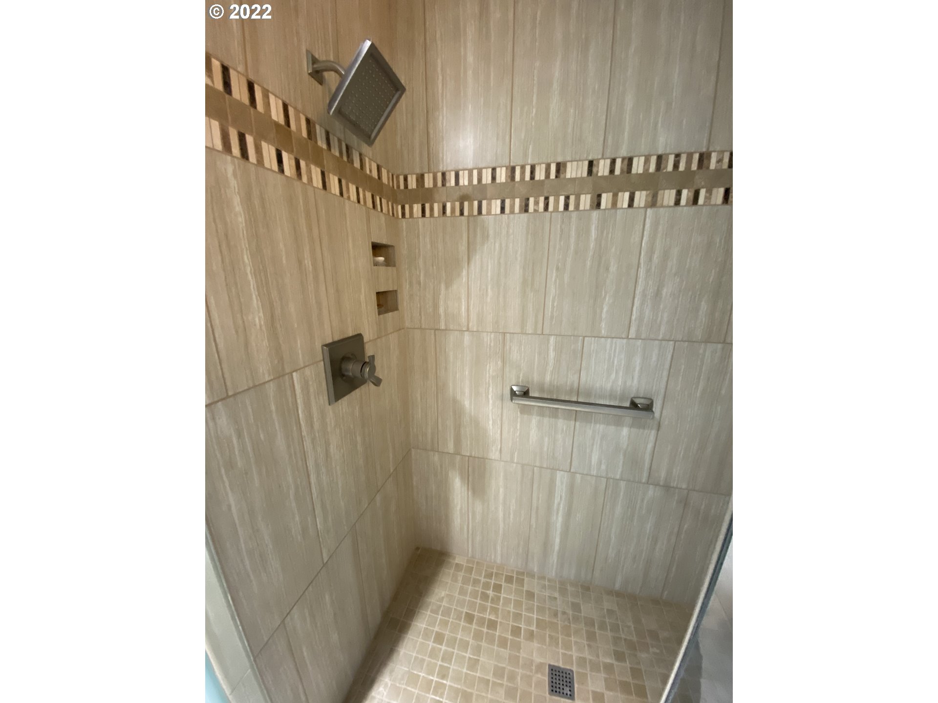 5606 Northwest 280th Street Ridgefield, WA 98642 - Photo 25 of 32 a bathroom with a shower