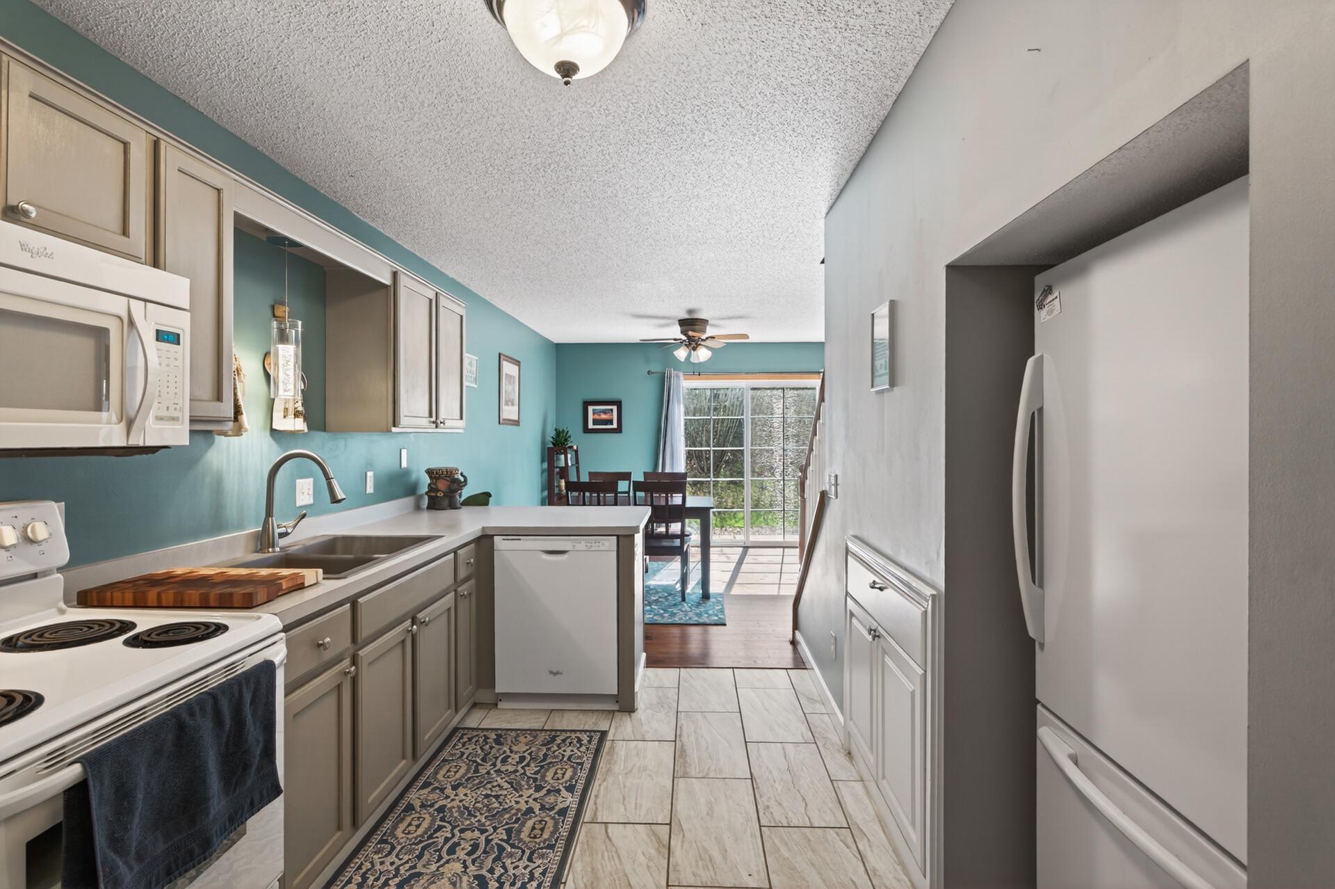 8606 Quarry Ridge Lane, Unit J Woodbury, MN 55125 - Photo 14 of 32
