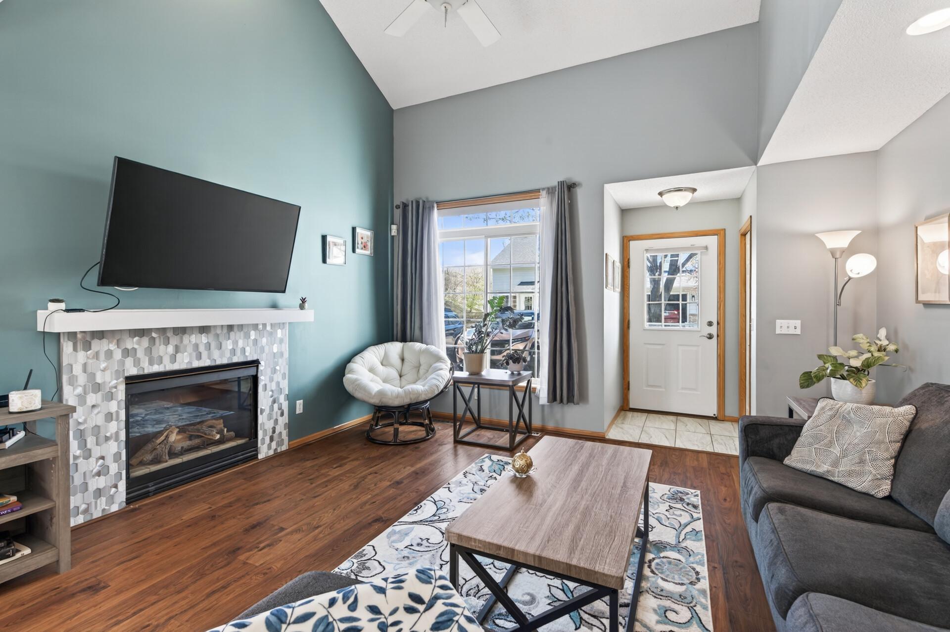 8606 Quarry Ridge Lane, Unit J Woodbury, MN 55125 - Photo 5 of 32