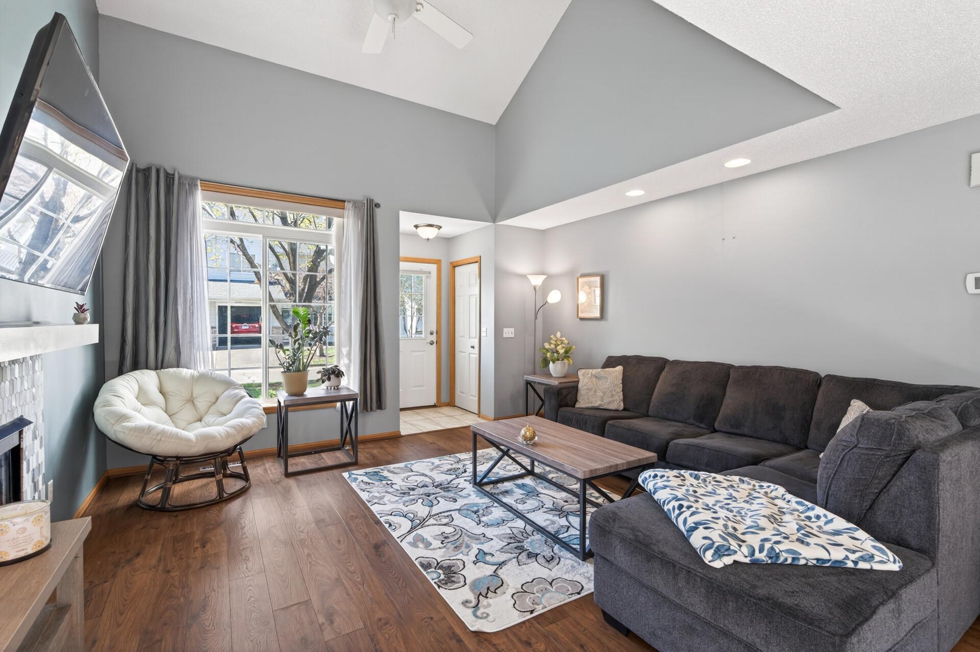 8606 Quarry Ridge Lane, Unit J Woodbury, MN 55125 - Photo 6 of 32