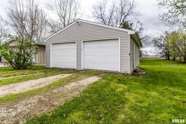 $124,900 | 917 West 6th Avenue, Monmouth, IL 61462