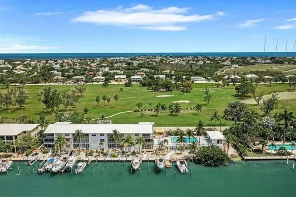 $3,000 | 1217 Sombrero Boulevard, Unit 31, Marathon, FL 33050