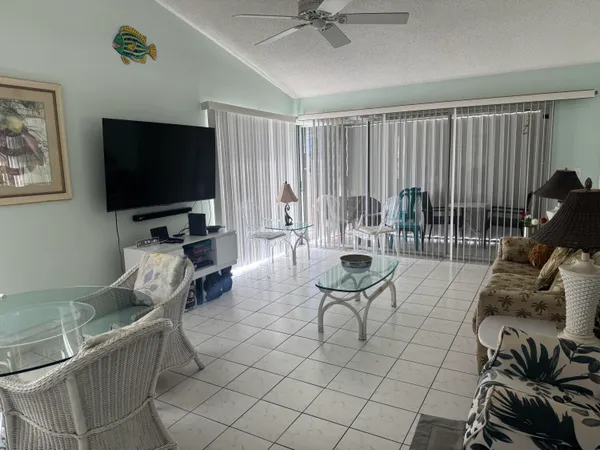$3,000 | 1217 Sombrero Boulevard, Unit 31, Marathon, FL 33050