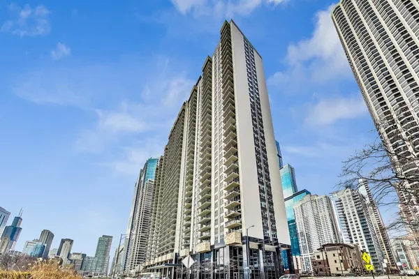 $385,000 | 400 East Randolph Street, Unit 2425, Chicago, IL 60601