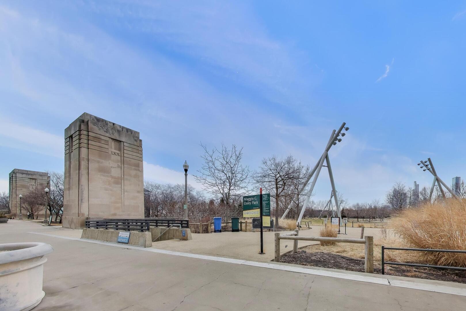 400 East Randolph Street, Unit 2425 Chicago, IL 60601 - Photo 50 of 59