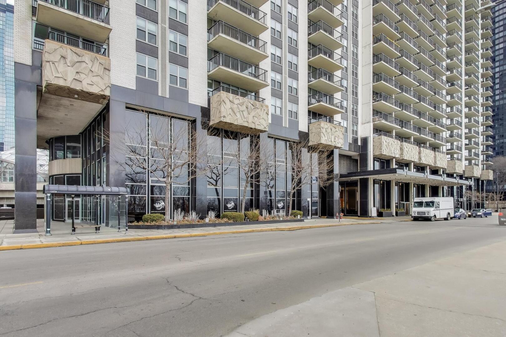 400 East Randolph Street, Unit 2425 Chicago, IL 60601 - Photo 56 of 59