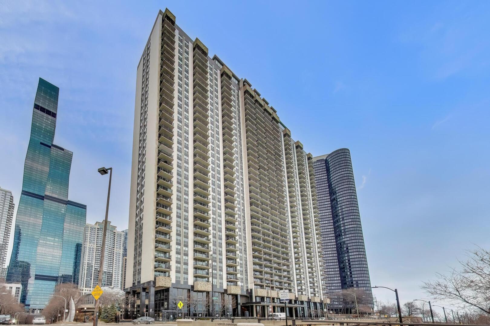 400 East Randolph Street, Unit 2425 Chicago, IL 60601 - Photo 58 of 59