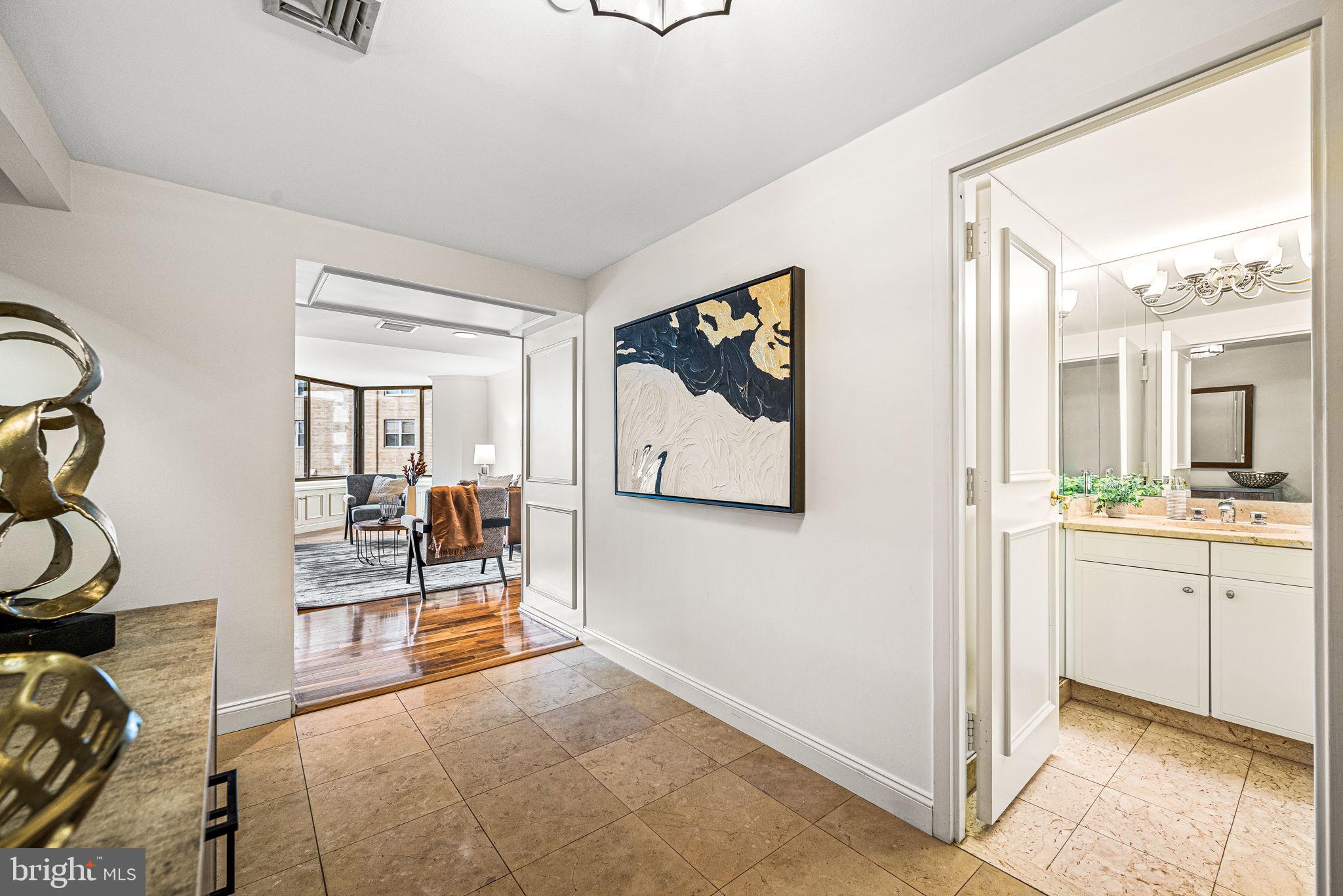 202 West Rittenhouse Square, Unit 1508 Philadelphia, PA 19103 - Photo 26 of 38 Entry