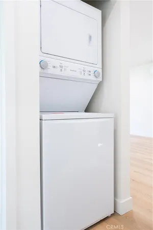 a close up view of washer and dryer