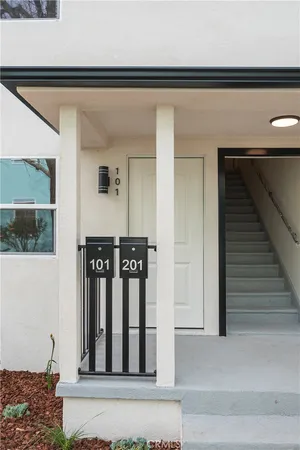 $2,995 | 1065 East Spazier Avenue, Unit 102, Burbank, CA 91502