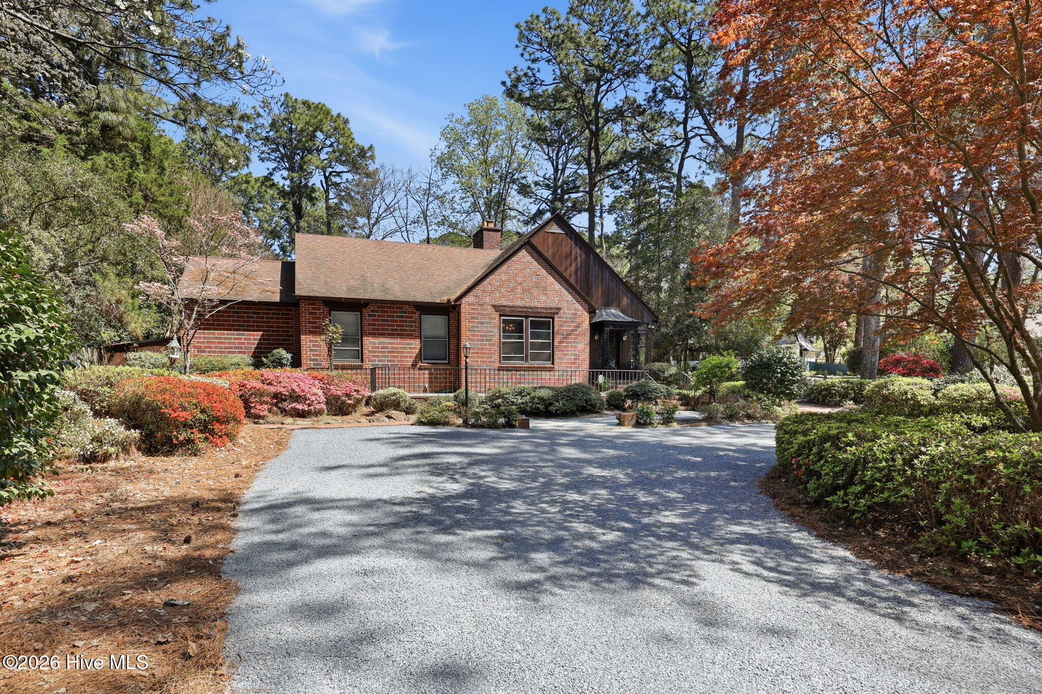535 East Morganton Road Southern Pines, NC 28387 - Photo 4 of 64 4-web-or-mls-4_img_8389