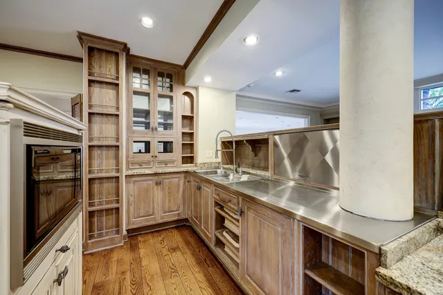 $7,500 | 3020 San Felipe Street, Houston, TX 77019