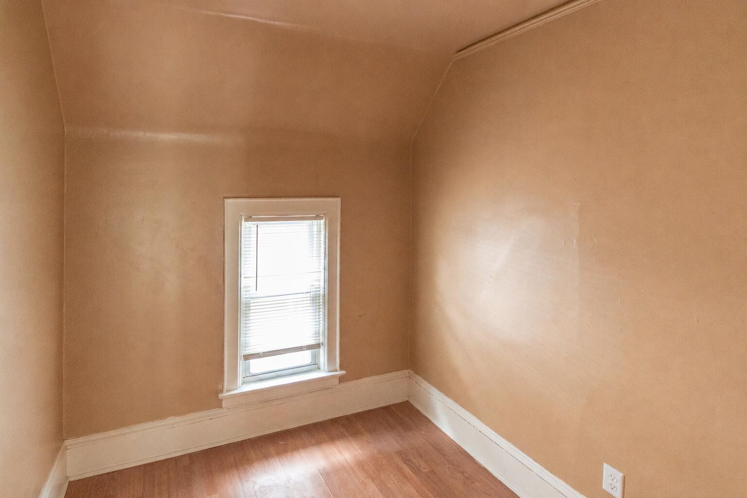 1238 North 34th Street Milwaukee, WI 53208 - Photo 12 of 15 Den
