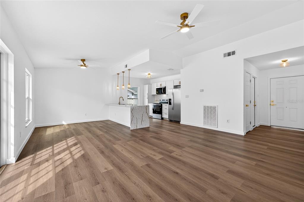 662 Bryan Terrace Drive Brandon, FL 33511 - Photo 5 of 30