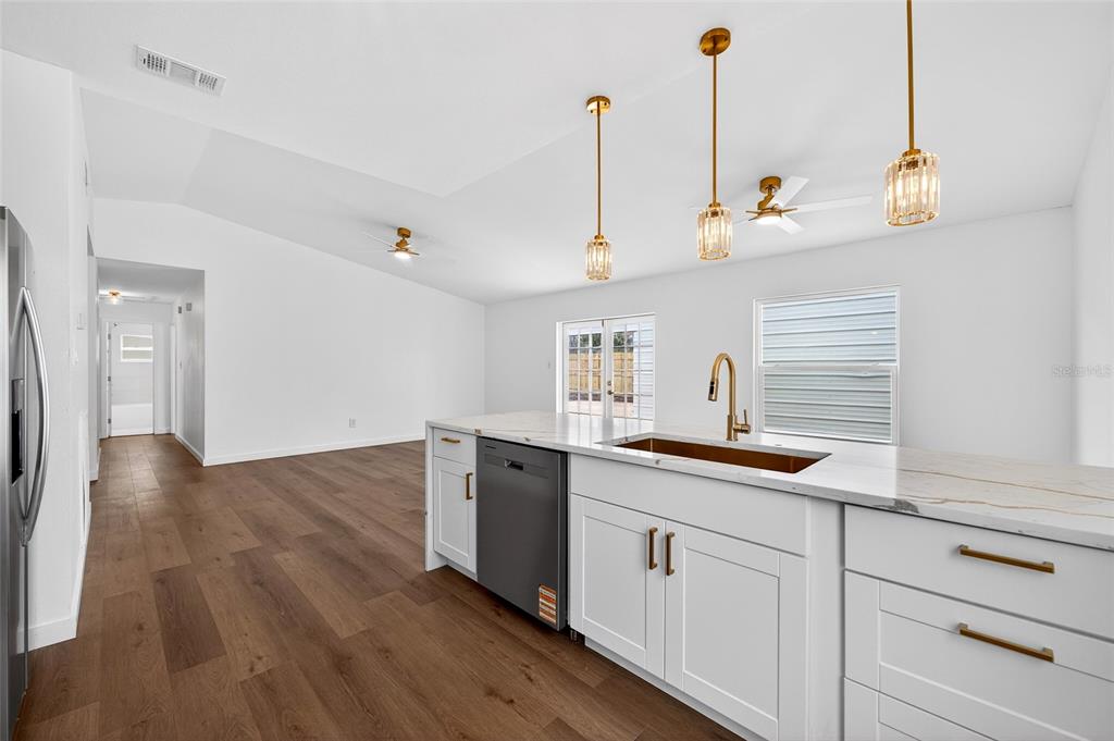 662 Bryan Terrace Drive Brandon, FL 33511 - Photo 10 of 30