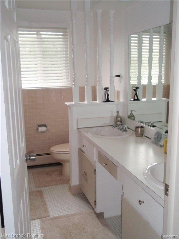2134 West Wattles Road Troy, MI 48098 - Photo 19 of 20 Upstairs full bath