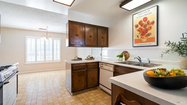 $635,000 | 1536 Sunview Court, Santa Rosa, CA 95401