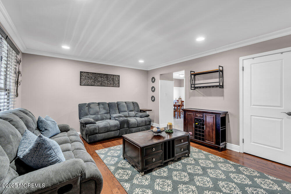 38 Peachstone Road Howell, NJ 07731 - Photo 4 of 29 009_dsc06951_772