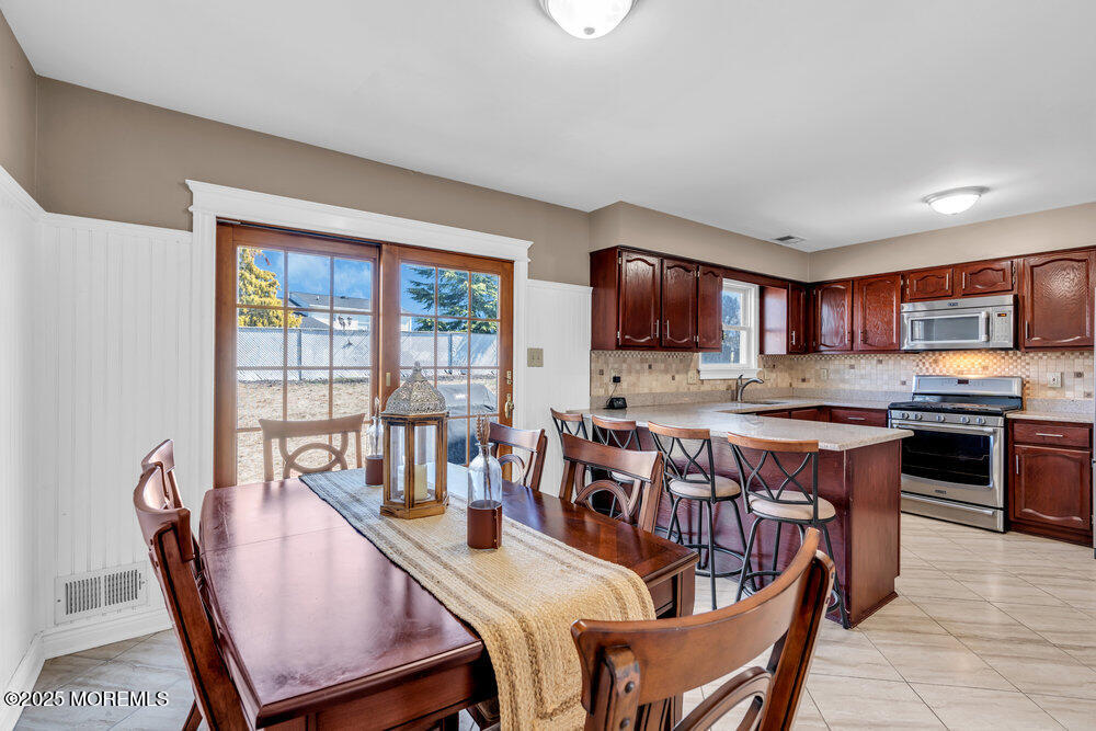 38 Peachstone Road Howell, NJ 07731 - Photo 8 of 29 014_dsc06971_297