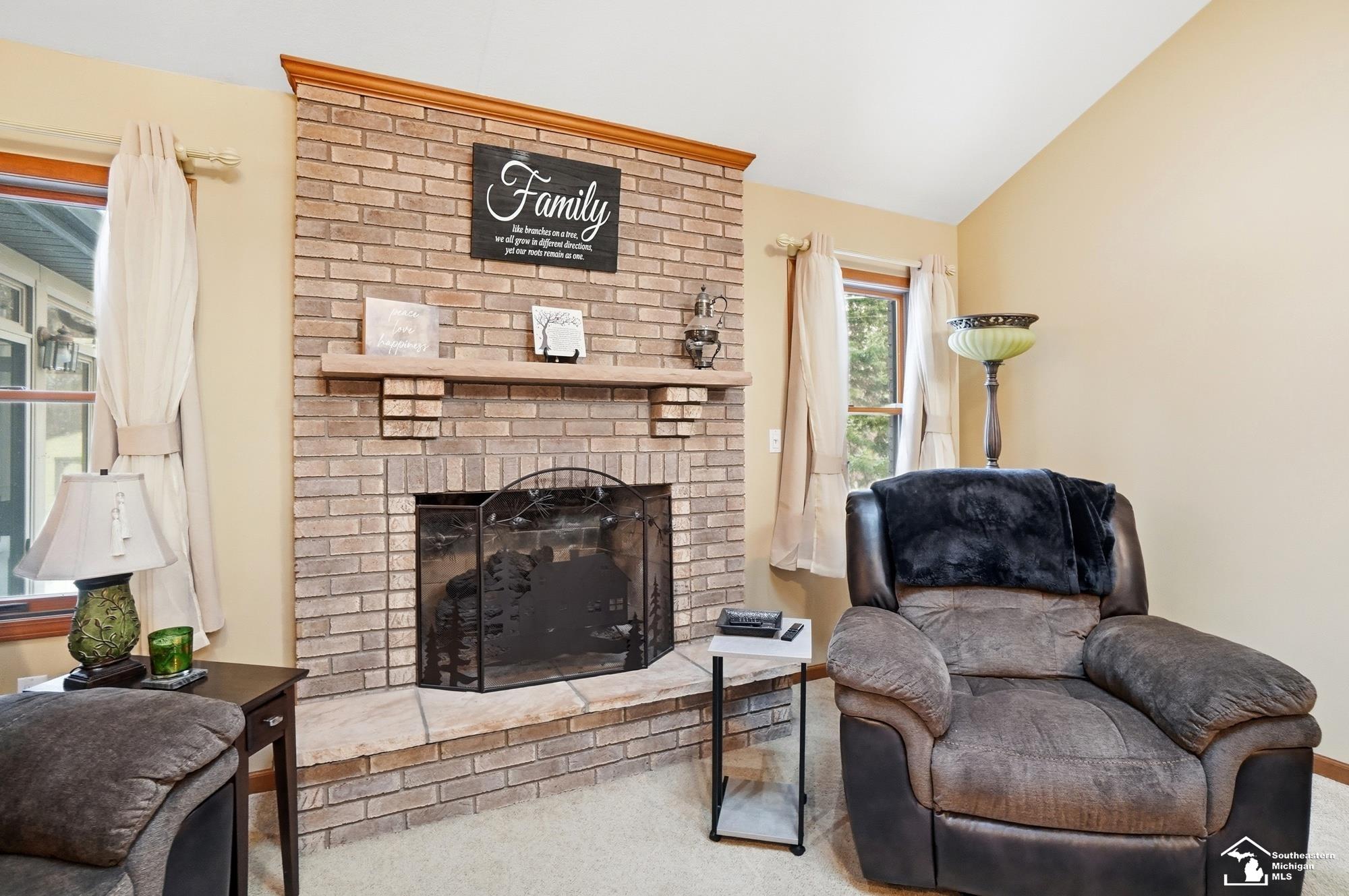 343 East Hurd Road Monroe, MI 48162 - Photo 12 of 77 50197071-2249f129-017a-4793-8109-860beb1bd54f.JPG