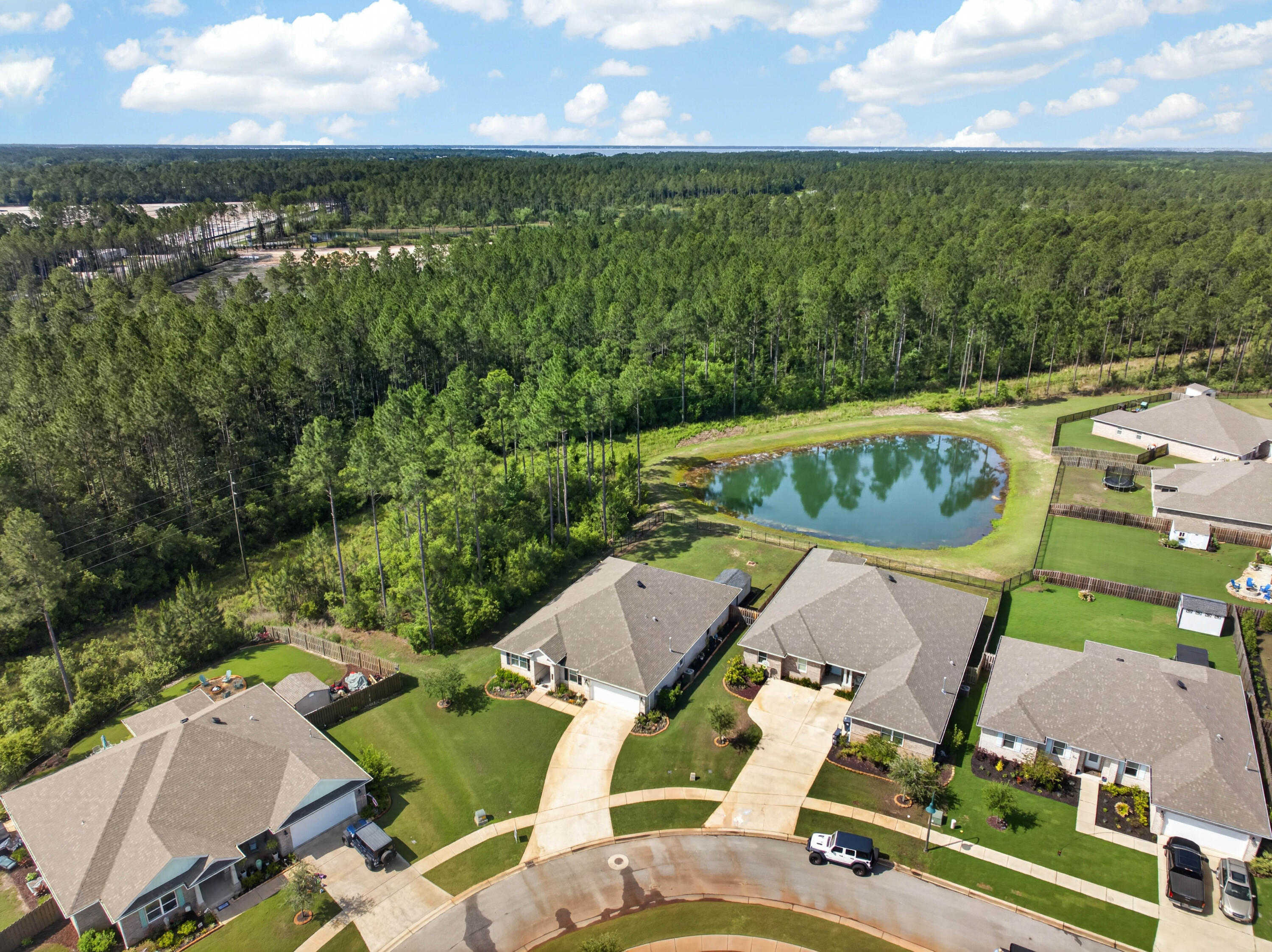 247 East Sky Way Freeport, FL 32439 - Photo 4 of 42 02