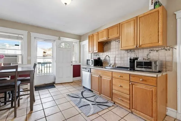 $425,000 | 31 Weston Street, Unit 2, Waltham, MA 02453