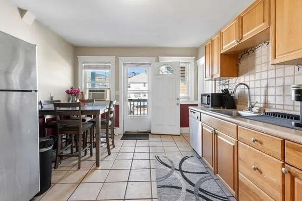 $425,000 | 31 Weston Street, Unit 2, Waltham, MA 02453