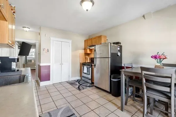 $425,000 | 31 Weston Street, Unit 2, Waltham, MA 02453