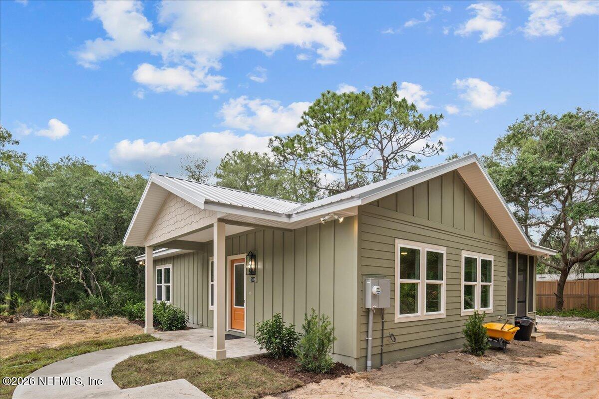 108 Pamela Street Interlachen, FL 32148 - Photo 5 of 31 a view of a house with a patio
