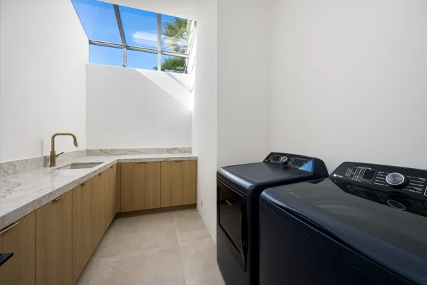 $2,100,000 | 75313 14th Green Drive, Indian Wells, CA 92210