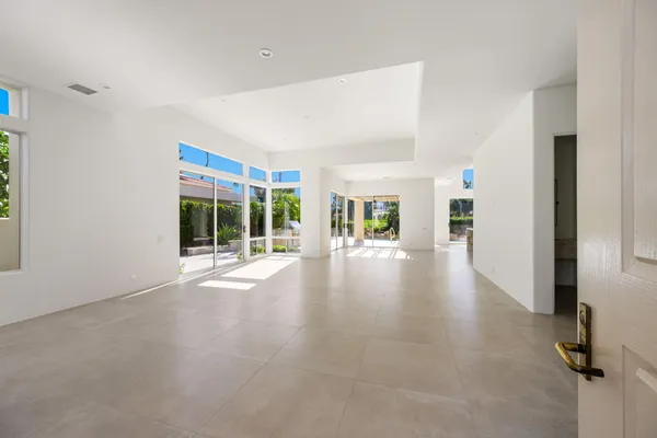 $2,100,000 | 75313 14th Green Drive, Indian Wells, CA 92210