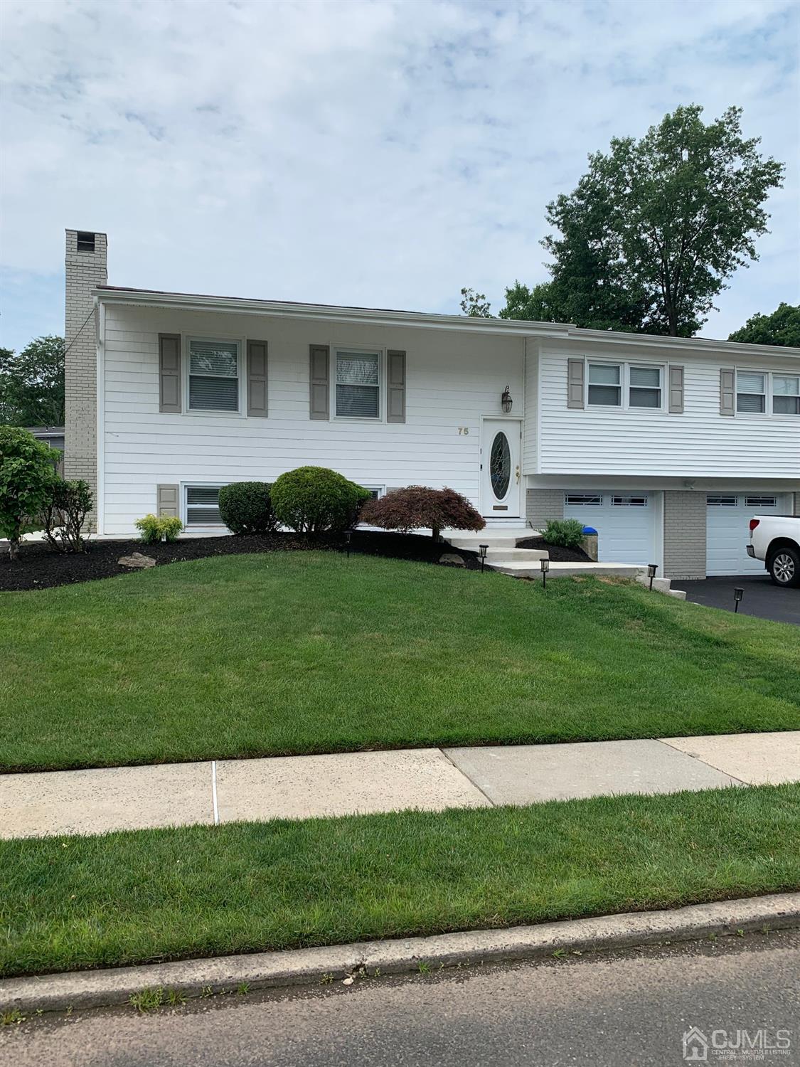 75 Harmon Road Edison, NJ 08837 - Photo 1 of 35