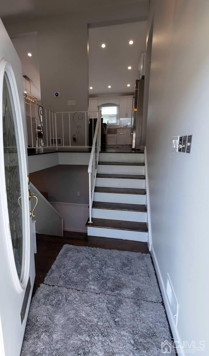 75 Harmon Road Edison, NJ 08837 - Photo 17 of 35
