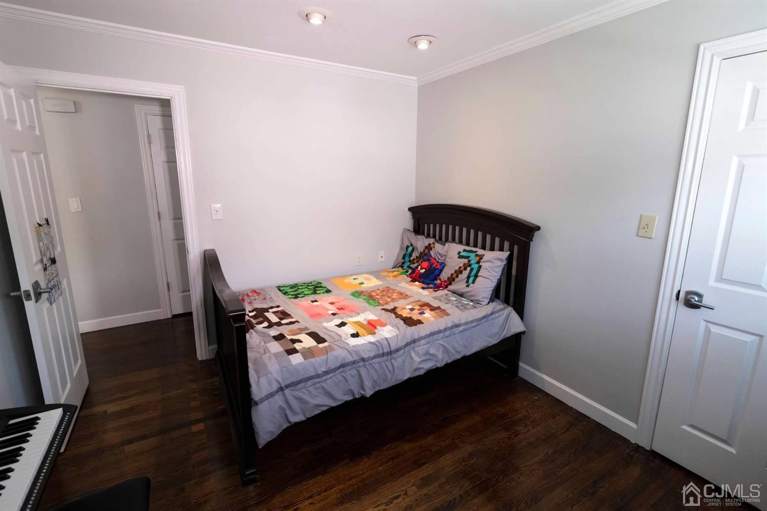 75 Harmon Road Edison, NJ 08837 - Photo 24 of 35
