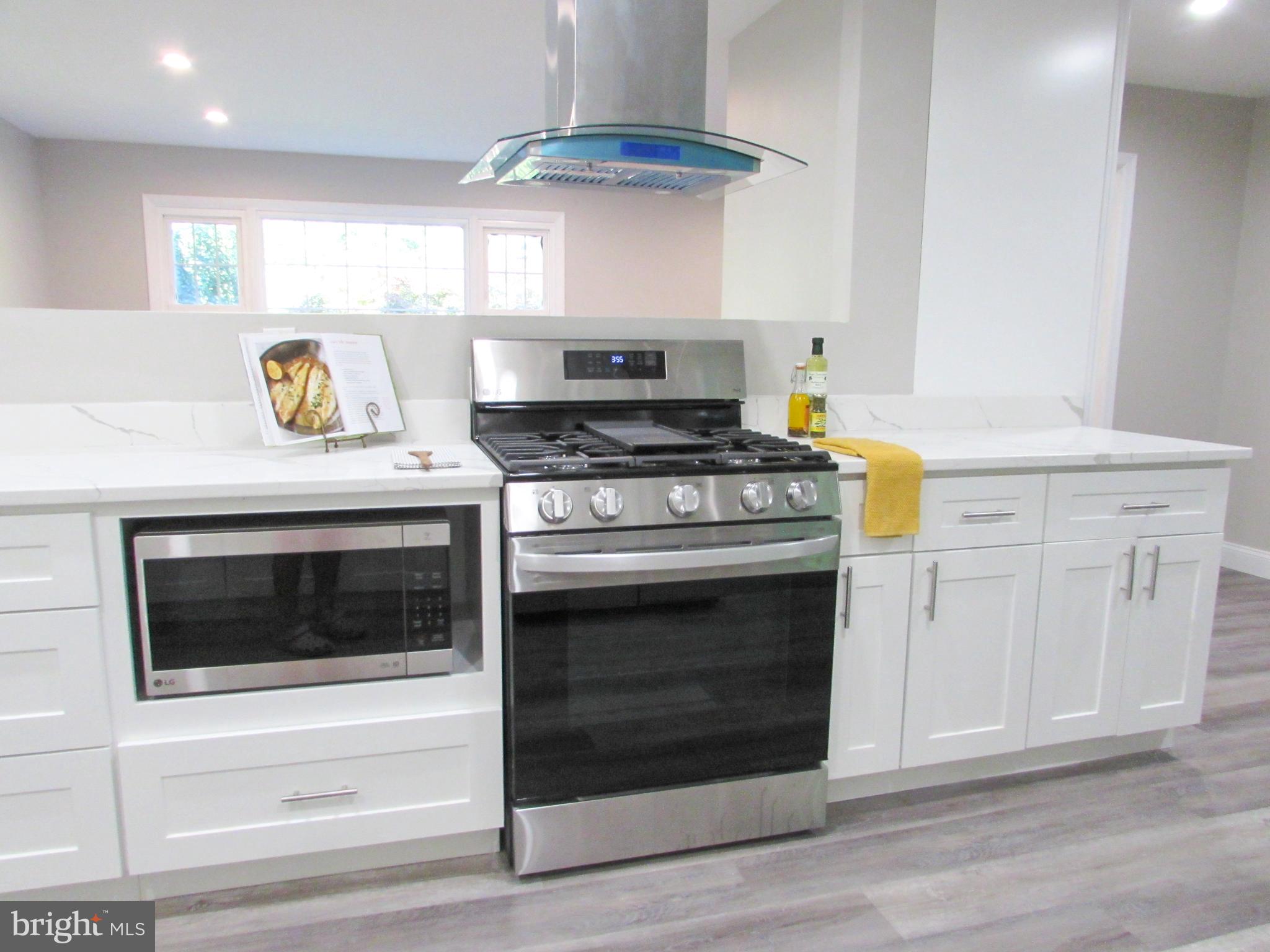 4729 Roundhill Road Ellicott City, MD 21043 - Photo 12 of 48 BRAND NEW STAINLESS APPLIANCES