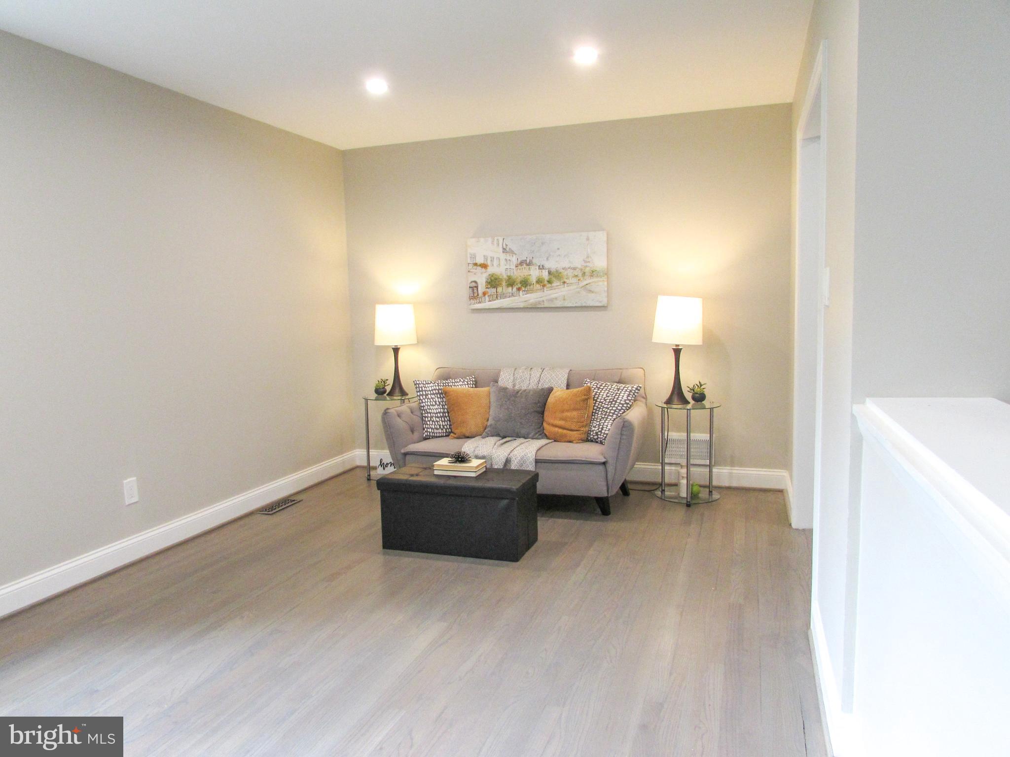 4729 Roundhill Road Ellicott City, MD 21043 - Photo 16 of 48 Gallery Image 16