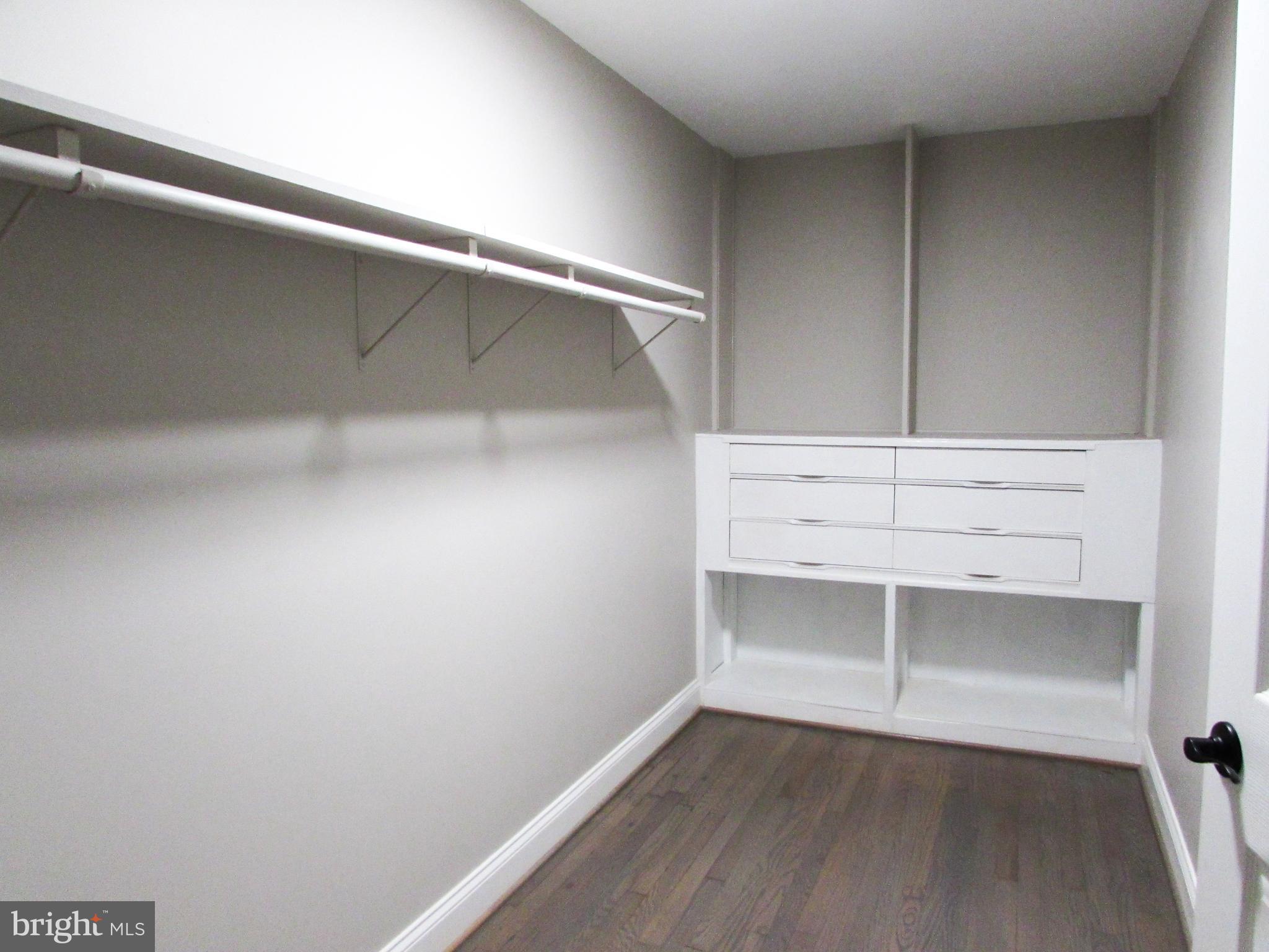 4729 Roundhill Road Ellicott City, MD 21043 - Photo 25 of 48 HUGE MASTER WALK-IN CLOSET