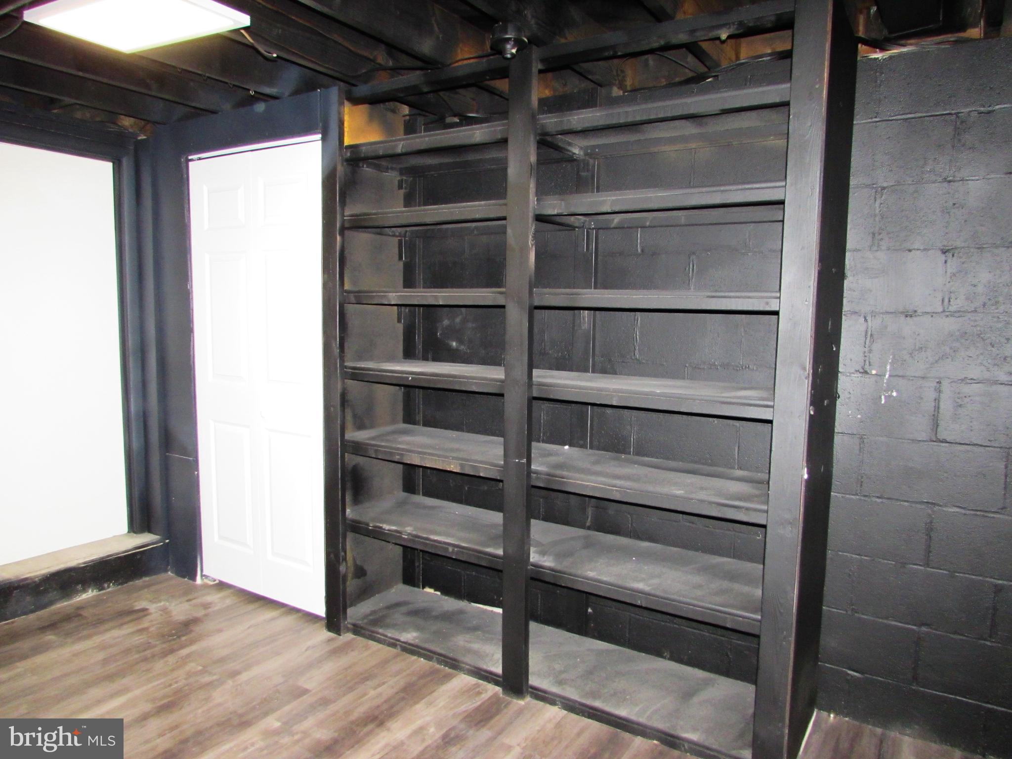 4729 Roundhill Road Ellicott City, MD 21043 - Photo 38 of 48 BUILT IN SHELVES & ROOM FOR KIDS LOCKERS!