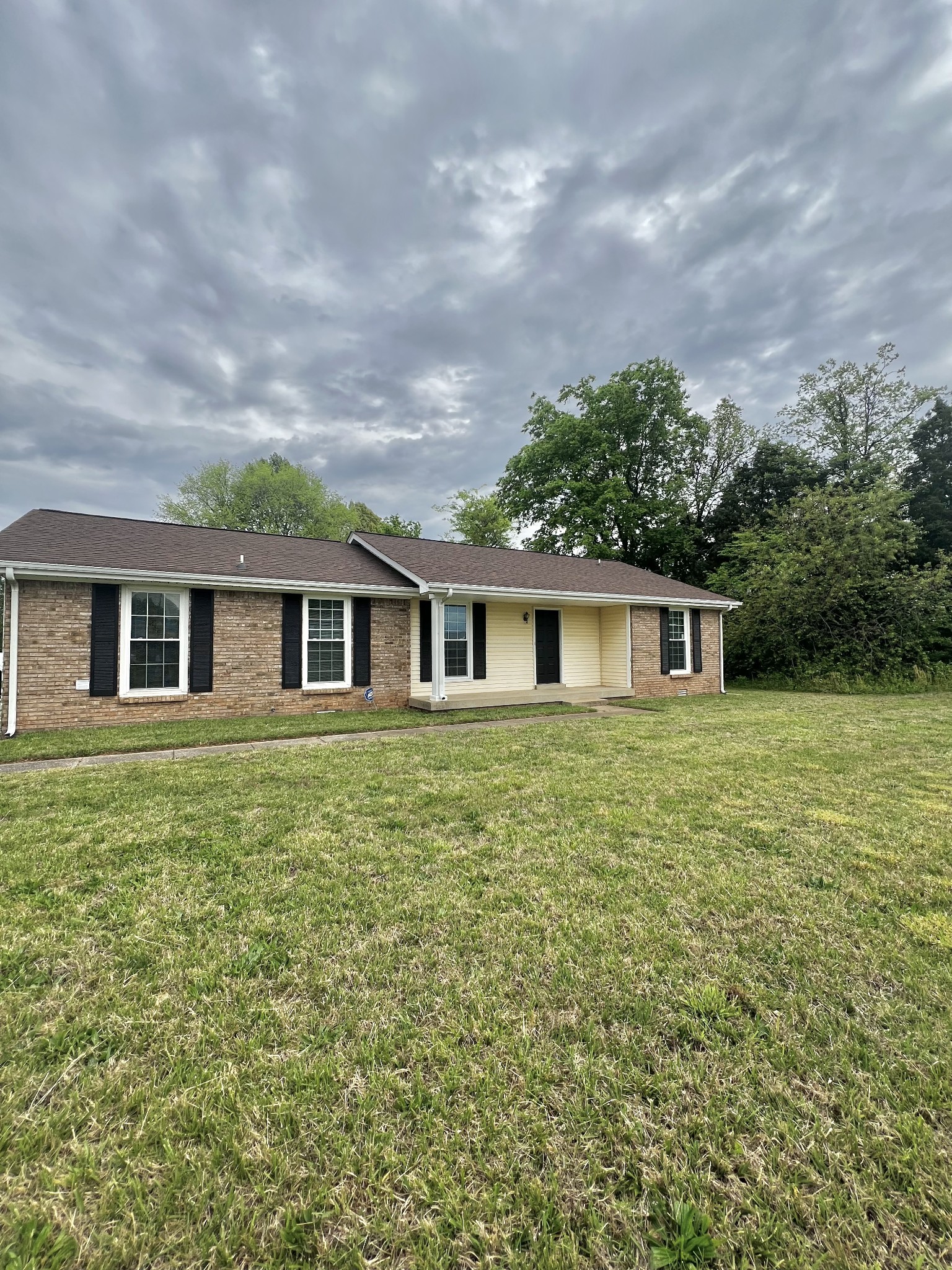 2303 Stokes Road Clarksville, TN 37043 - Photo 2 of 20