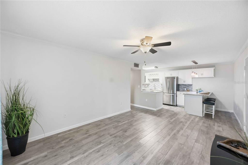 3259 South Beneva Road, Unit 101 Sarasota, FL 34232 - Photo 13 of 44