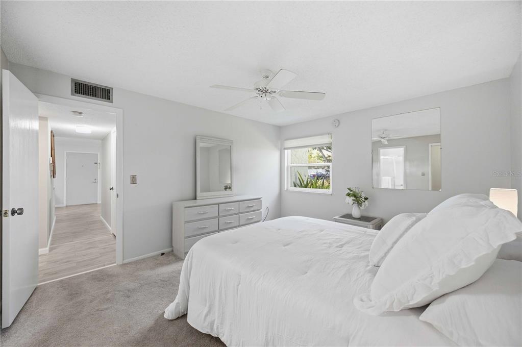 3259 South Beneva Road, Unit 101 Sarasota, FL 34232 - Photo 19 of 44